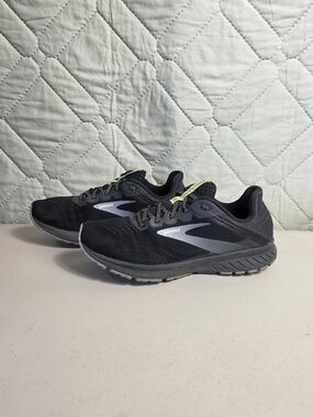 Brooks Women's 7B Anthem 5 Running Sneakers Shoes in Black Purple